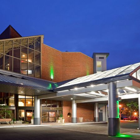 Holiday Inn Oakville Centre By Ihg Екстер'єр фото