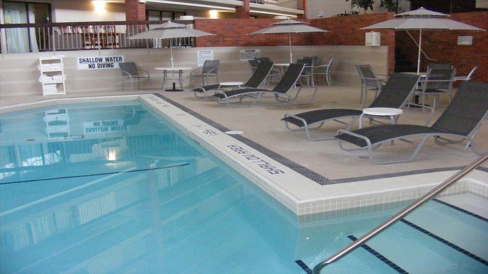 Holiday Inn Oakville Centre By Ihg Екстер'єр фото