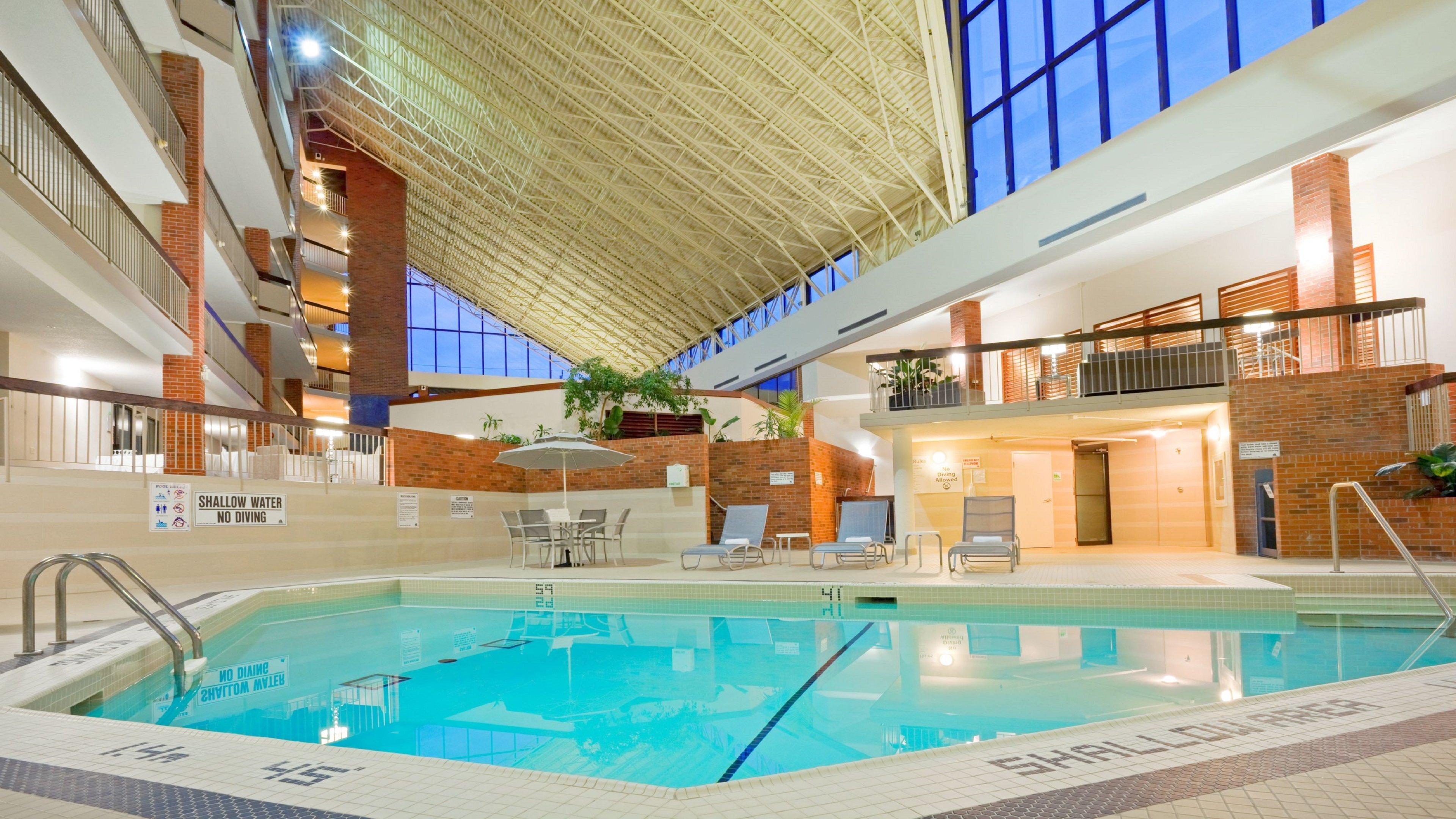Holiday Inn Oakville Centre By Ihg Екстер'єр фото