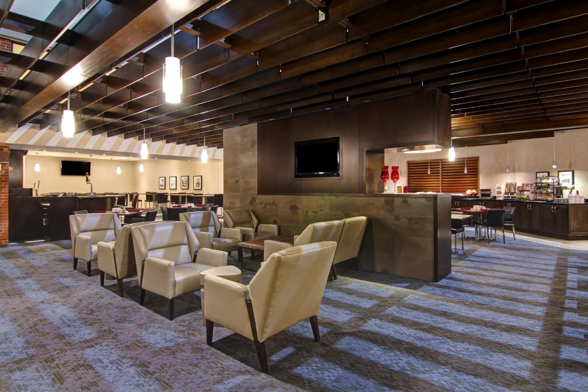 Holiday Inn Oakville Centre By Ihg Екстер'єр фото