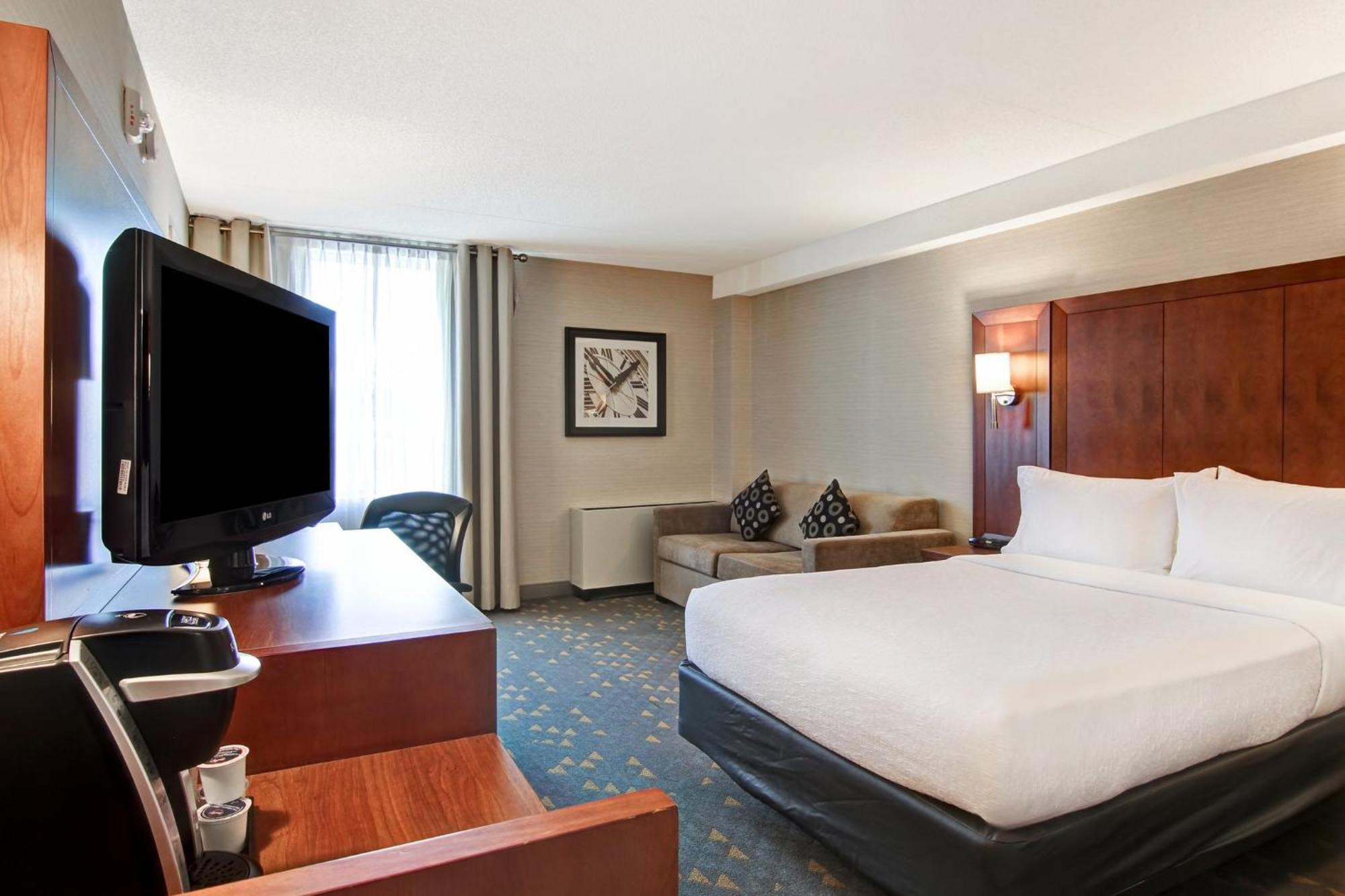 Holiday Inn Oakville Centre By Ihg Екстер'єр фото