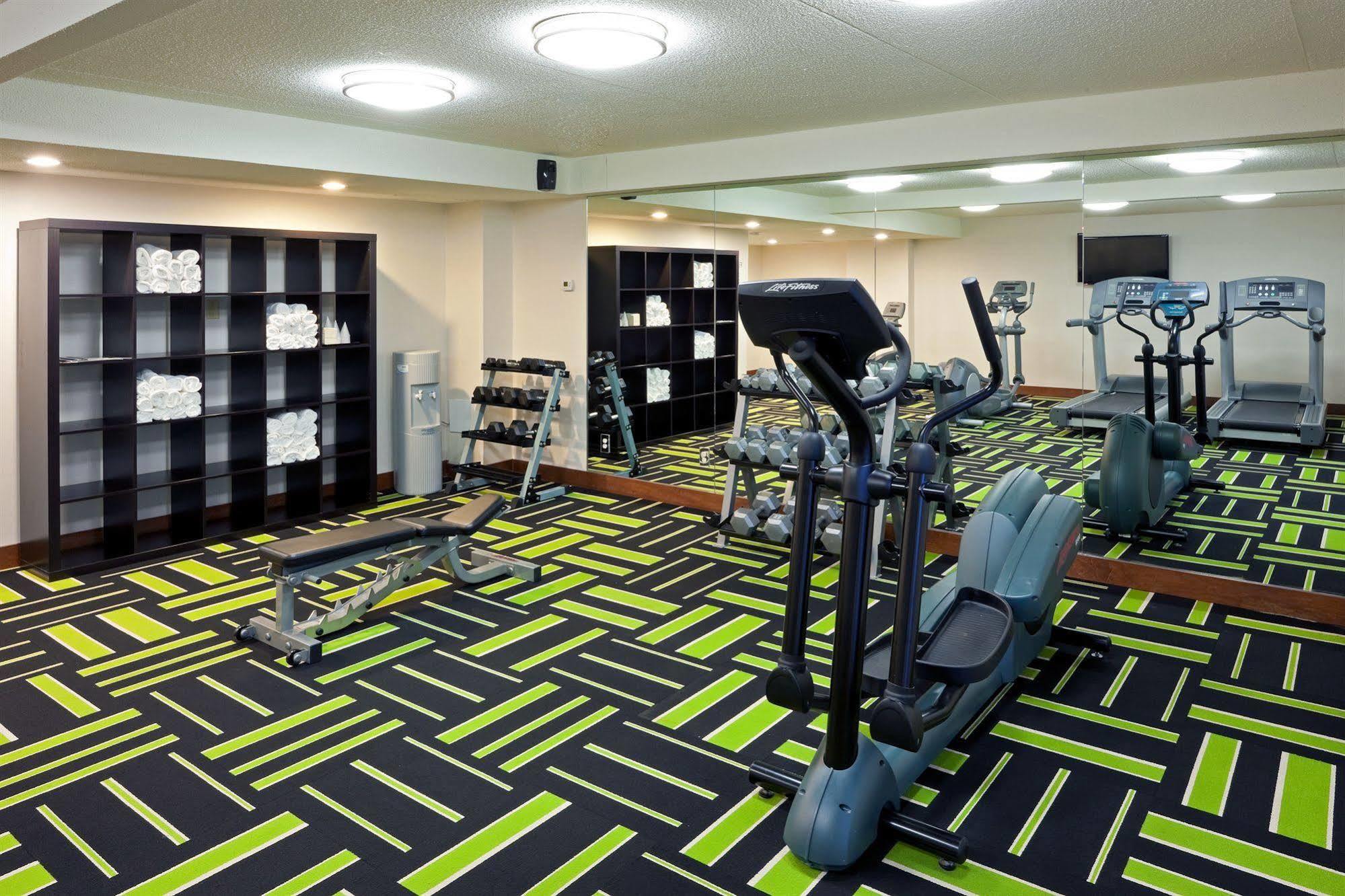 Holiday Inn Oakville Centre By Ihg Екстер'єр фото